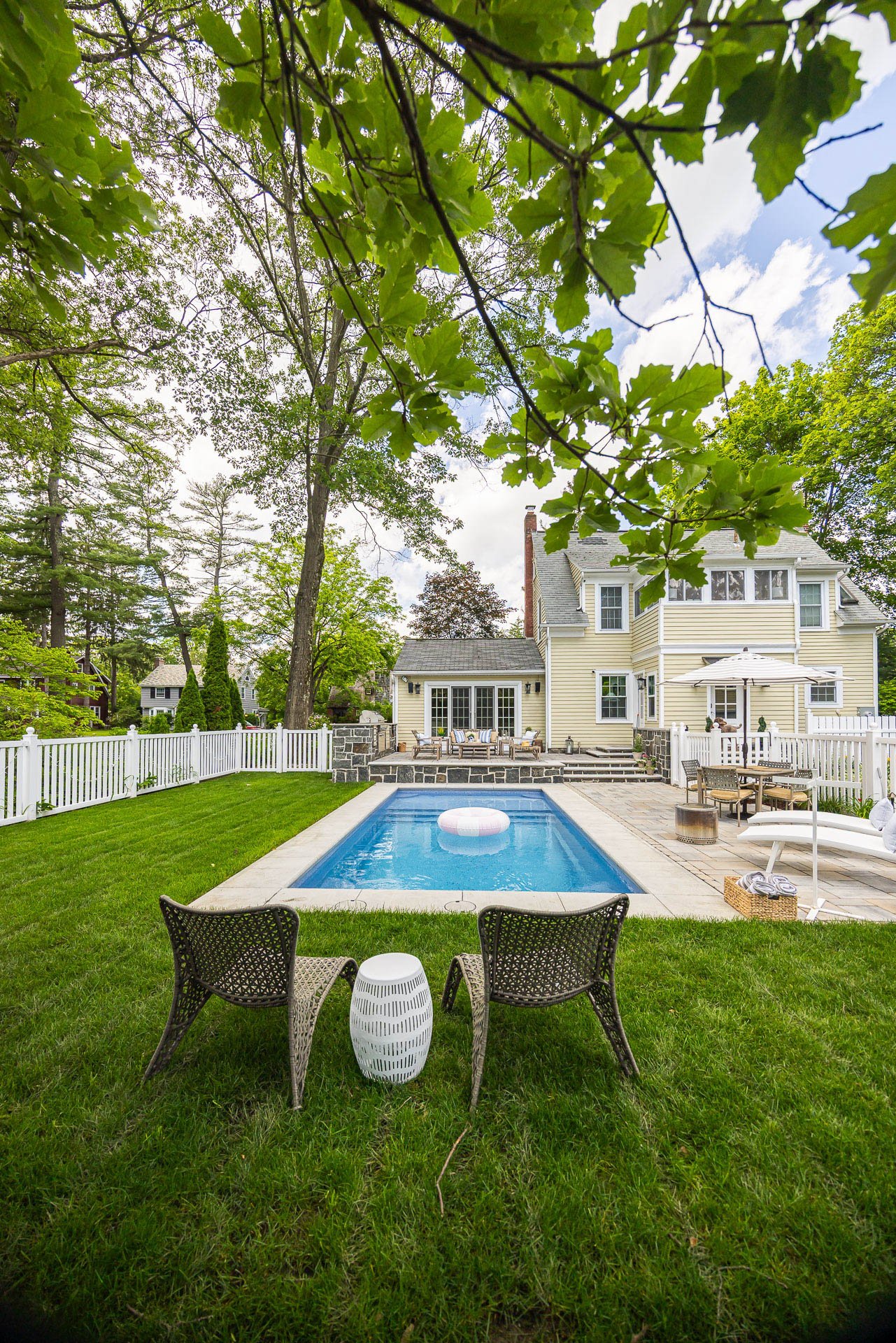 grass seating pool deck patio stone steps home vert