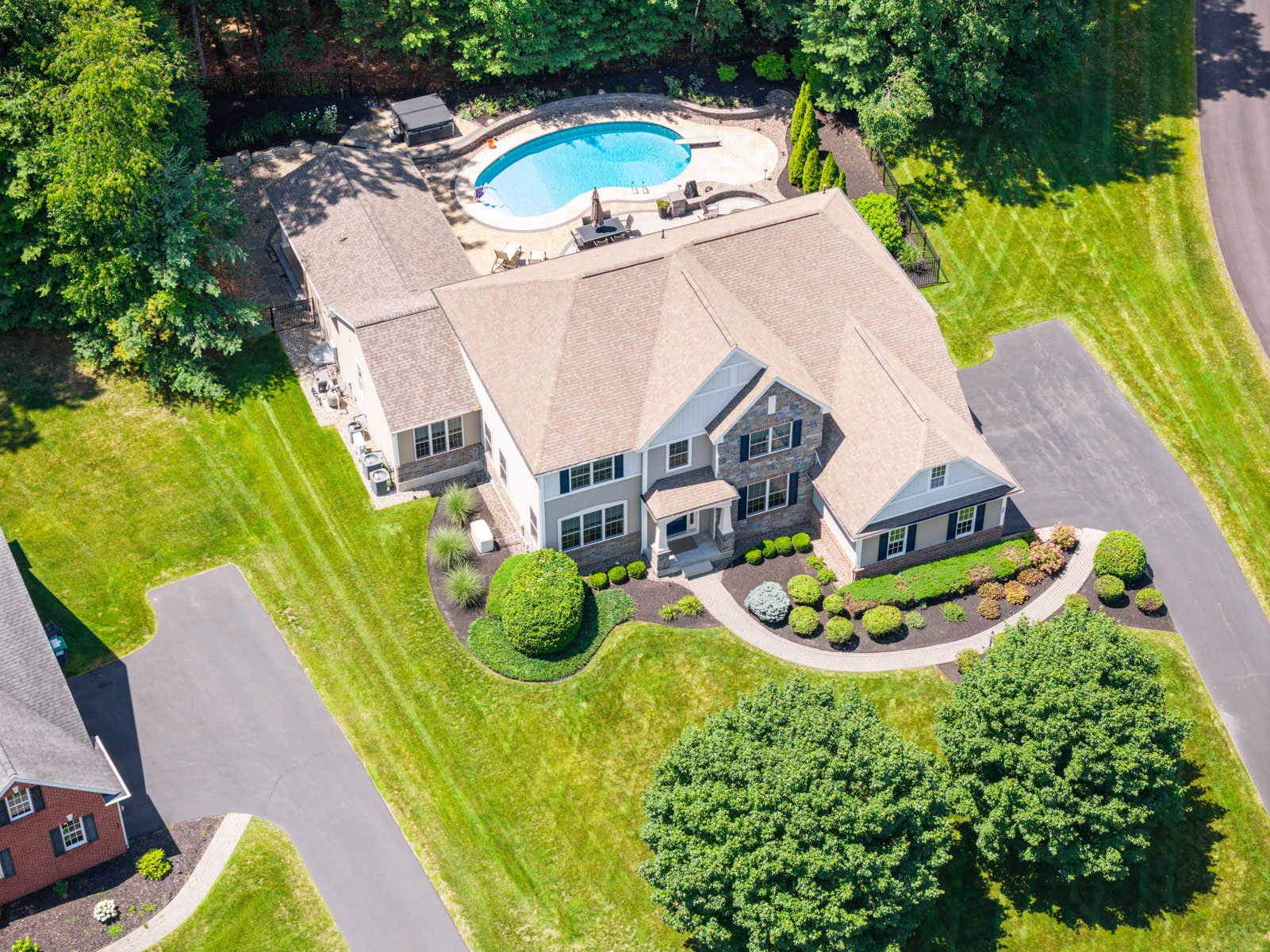 overall landscaping strategies create interest in every season