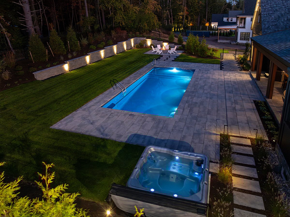 detached spa from pool