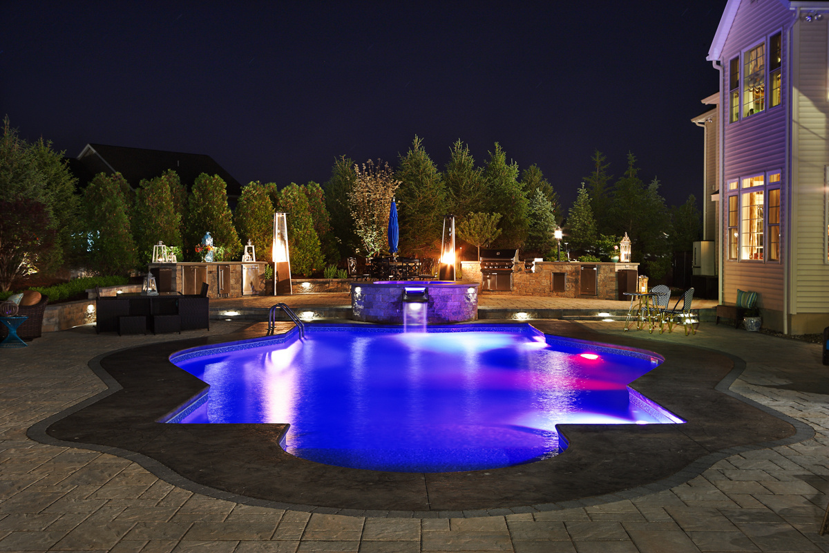 latham pool lighting